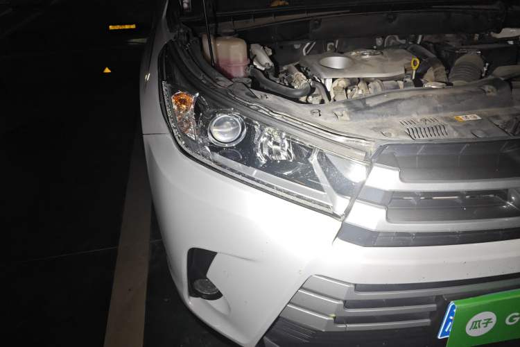 Used Toyota Highlander 2018 2.0T Four-Wheel Drive Luxury Version 7 Seats China VI Standard