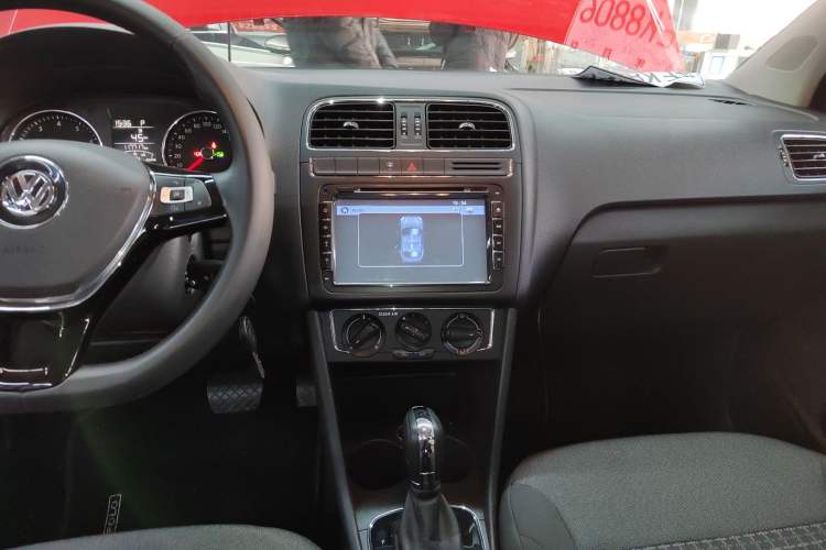 Used Volkswagen Polo 2016 1.6L Automatic Comfort Model