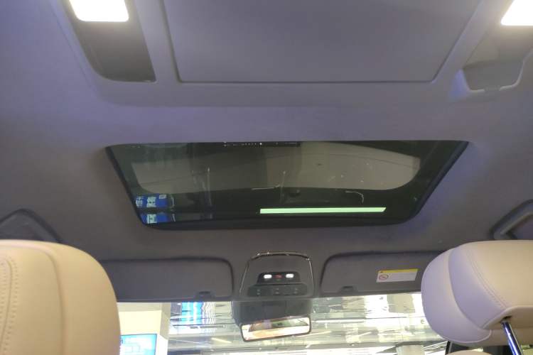 Used Zeekr 009 2024 Six-Seat Executive Version 4WD 108 kWh Headliner