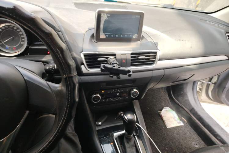 Used Mazda 3 Axela 2016 Sedan 1.5L Automatic Luxury Model Audio And AC Panel