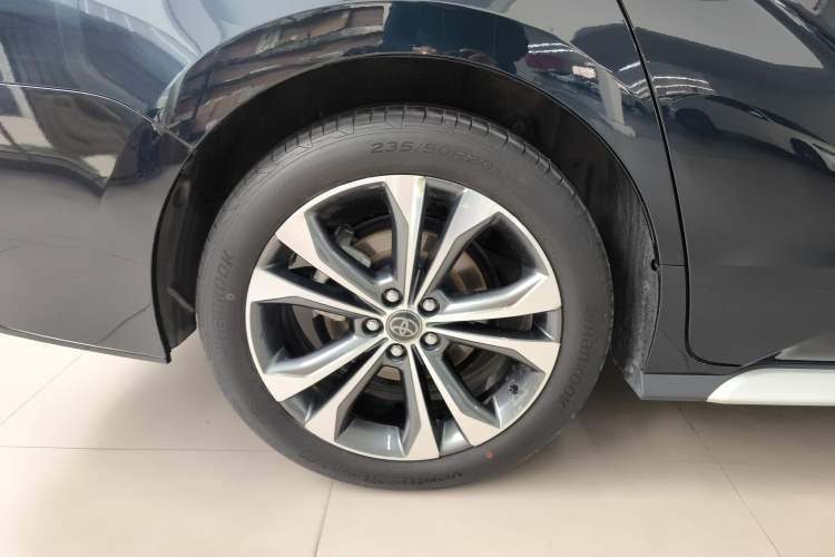 Used Toyota Granvia 2023 2.5L Hybrid Flagship VIP Edition Exterior 5