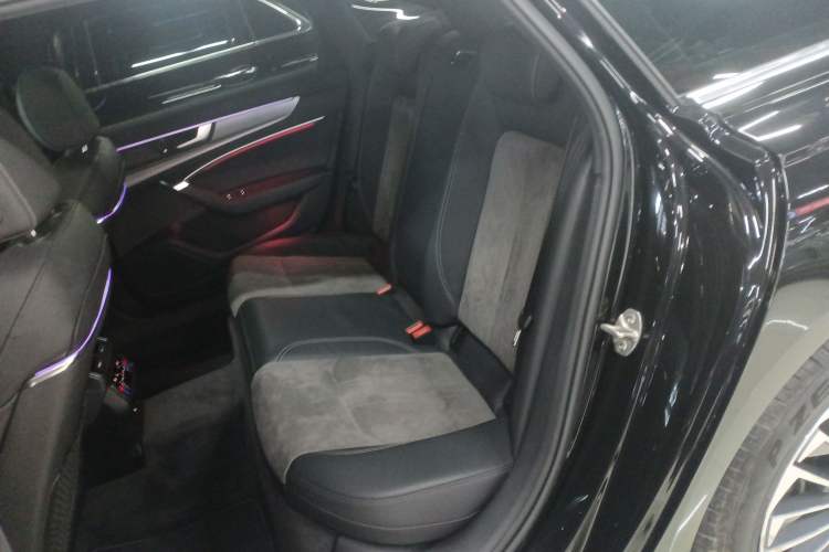 Used Audi A6L New Energy 2020 55 TFSI e quattro Interior 4