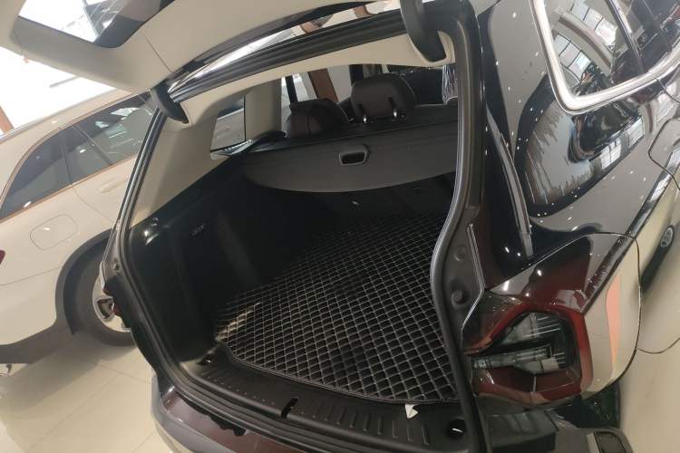 Used BMW X3 2022 Restyled xDrive25i M Sport Package Trunk