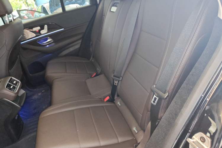 Used Mercedes-Benz GLE 2022 Facelifted GLE 350 4MATIC Fashion Edition Left Rear Seat