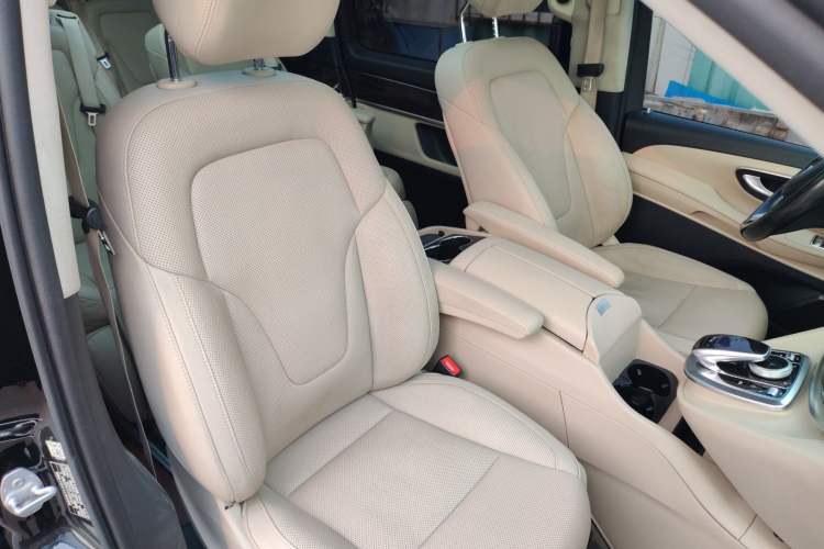 Used Mercedes-Benz V-Class 2018 V 260 Avantgarde Edition China V
