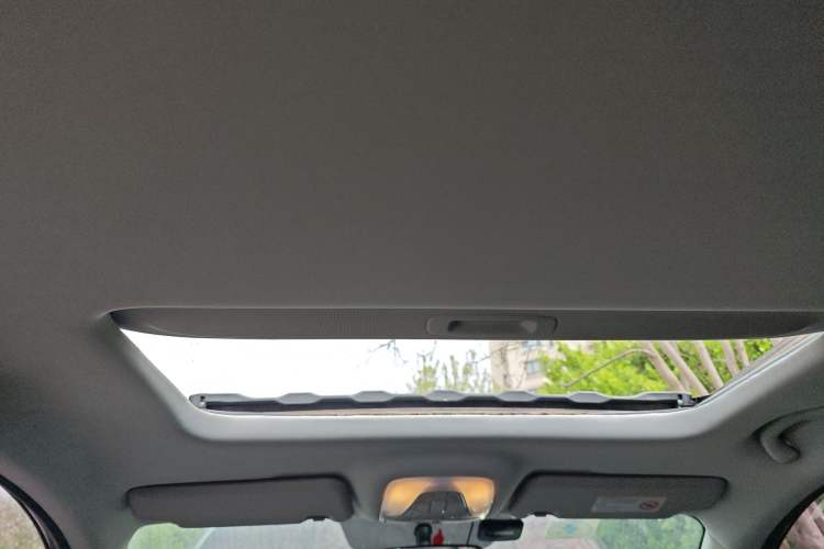 Used GAC Trumpchi GS4 2016 235T G-DCT Luxury Edition Headliner