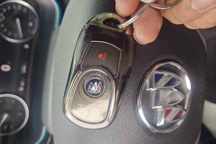 Used Buick GL8 2023 Land Executive Class Comfort Model Vehicle Key