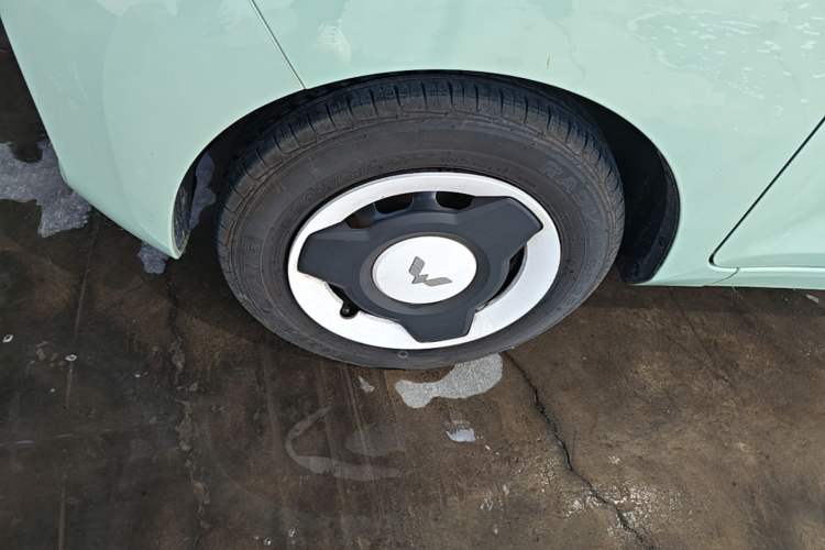 Used Wuling Hongguang MINIEV 2021 Macaron Premium Model – Lithium Iron Phosphate Exterior 4