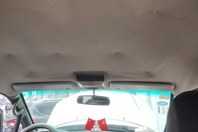 Used FORTHING Lingzhi 2015 M5 Q7 2.0L 7-seat Long-Wheelbase Comfort Model Headliner