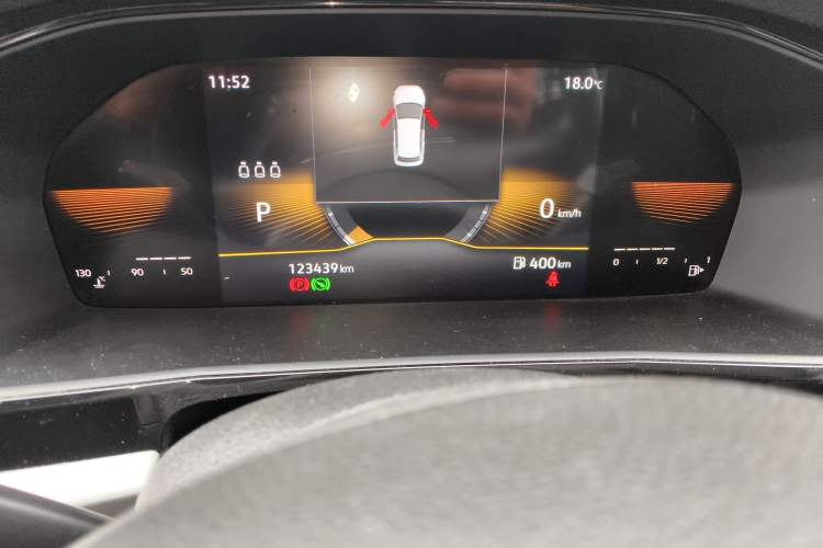 Used Volkswagen Lavida 2021 1.5L Automatic Comfort Edition Odometer Close Up