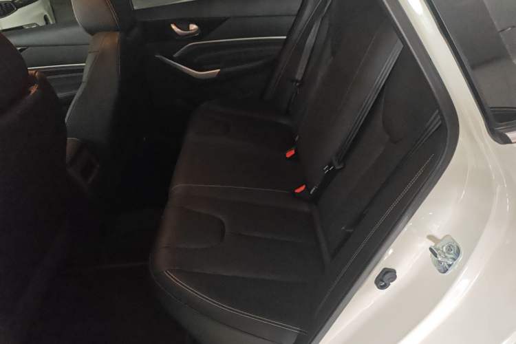 Used Venucia D60 2023 PLUS 1.6L XE CVT Trendy Edition