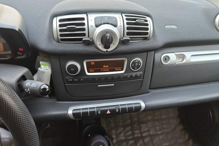 Used smart fortwo 2011 1.0 MHD Hardtop Standard Edition
