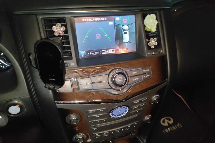 Used Infiniti QX80 2013 5.6L 4WD
