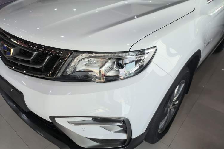 Used Geely Auto Emgrand X7 Sport 2018 1.8TD Automatic Two-Wheel Drive Smart Connect 4G Internet Edition