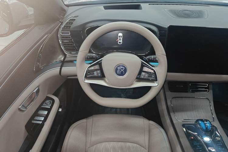 Used BYD Han 2025 DM-i Intelligent Driving Edition 125KM LiDAR Flagship Model Steering Wheel