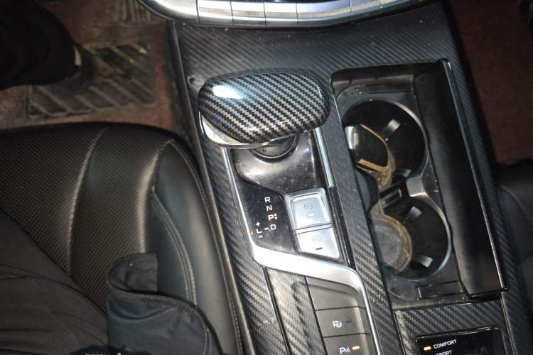 Used Geely Auto Emgrand GT New Energy 2018 1.5T PHEV Yao Ling Edition Gear Lever