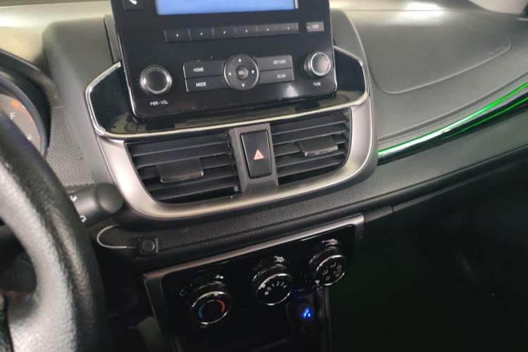 Used Toyota YARiS L Zhi Xuan 2021 X-Trail 1.5L CVT Luxury Edition
