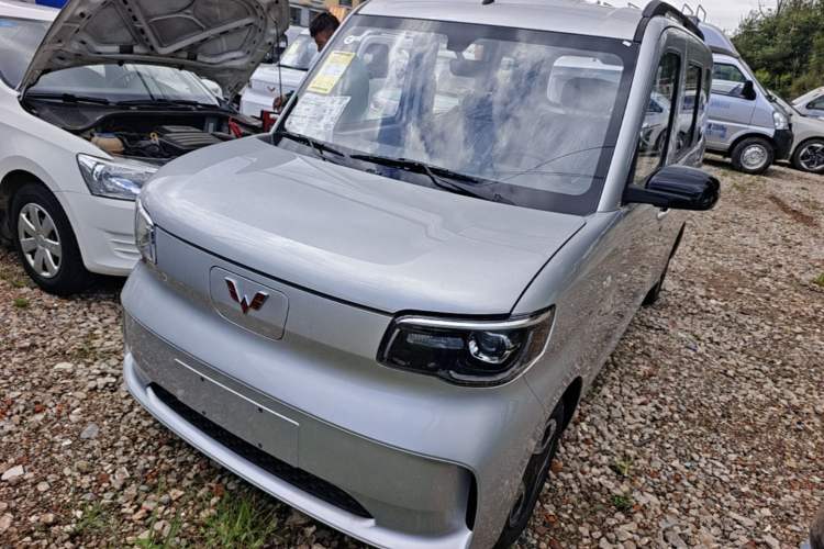 Used Wuling Zhiguang New Energy 2025 Model 305km Ambitious Edition