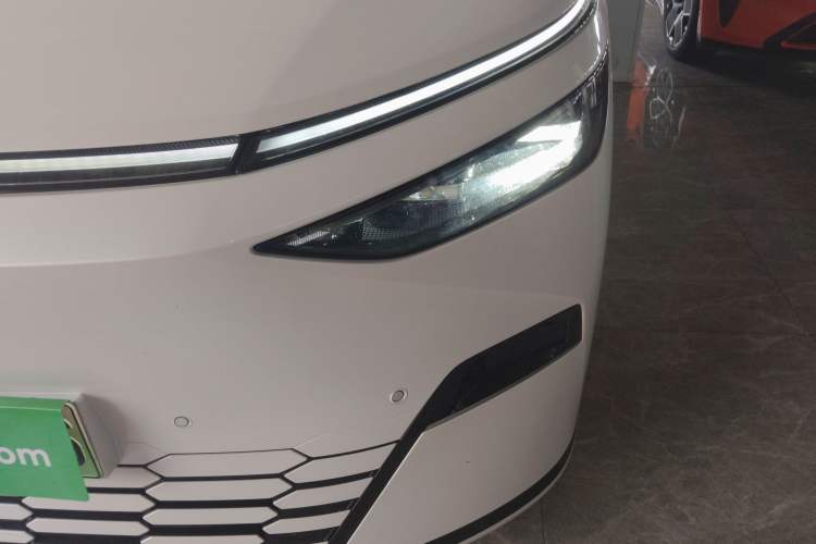 Used XPeng X9 2024 640 All-Wheel Drive High-Performance Max