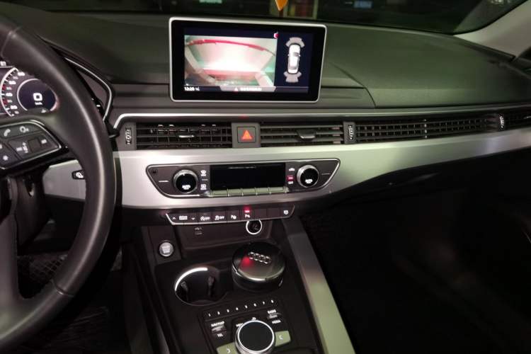 Used Audi A4L 2019 40 TFSI Fashion Edition China VI Emission Standard