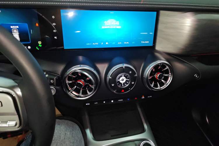 Used Tank 300 2023 City Edition 2.0T—Stylish as Ever