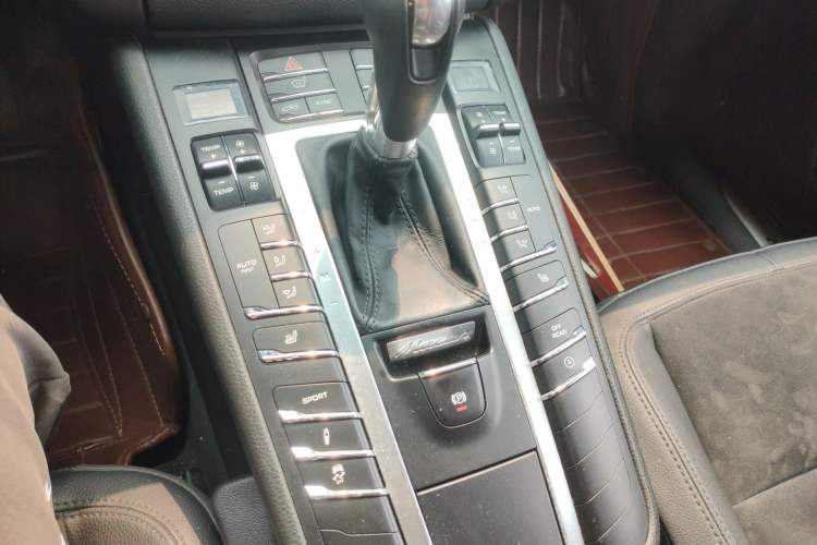 Used Porsche Macan 2014 Macan 2.0T
