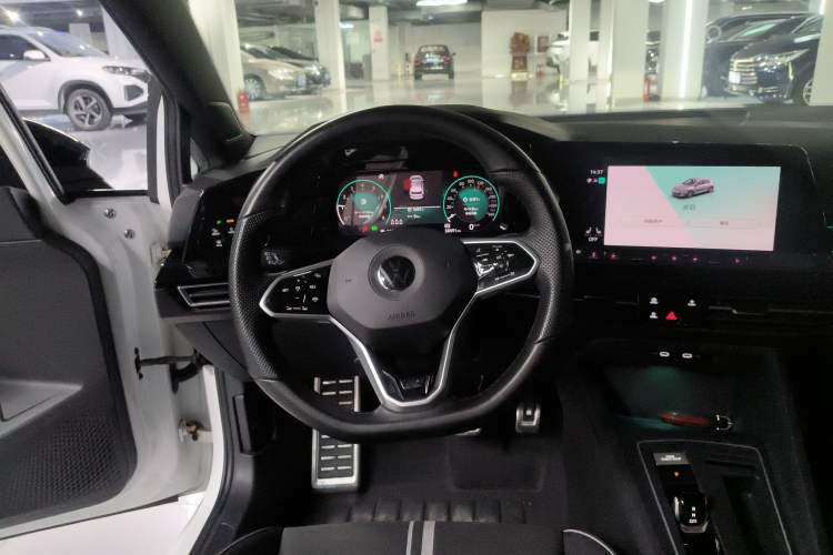 Used Volkswagen Golf 2021 280TSI DSG R-Line
