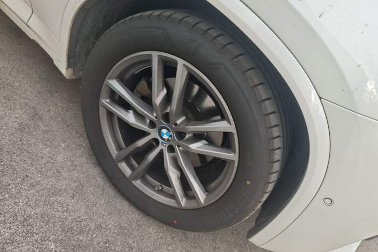 Used BMW X3 2019 xDrive28i M Sport Package Right Front Wheel Hub