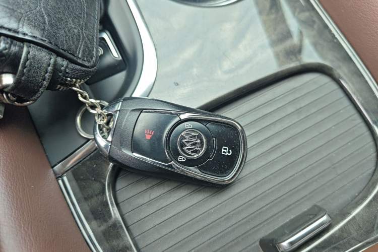Used Buick Envision 2016 20T Two-Wheel-Drive Elite Model Vehicle Key
