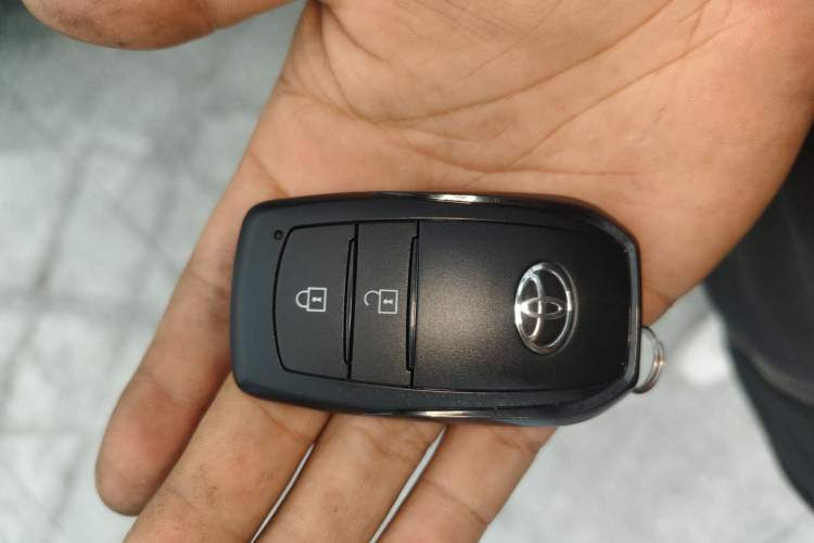 Used Toyota FRONTLANDER 2023 2.0L CVT Leading Edition Vehicle Key