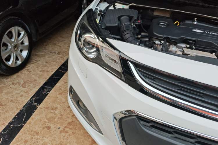 Used Chevrolet Malibu 2018 530T Automatic Luxury Edition Right Front Headlight