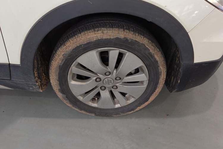 Used Suzuki S-Cross 2014 1.6L CVT Two-Wheel Drive Elite Version
