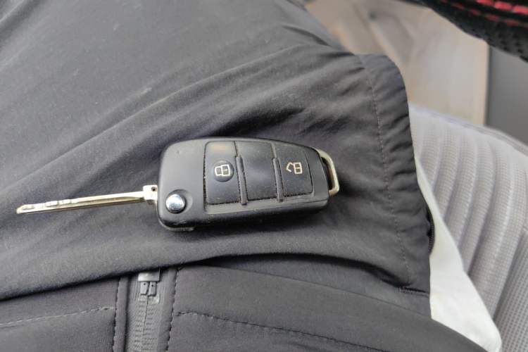 Used JAC Refine M3 2016 IKEA Edition 1.6L Luxury Smart Model
