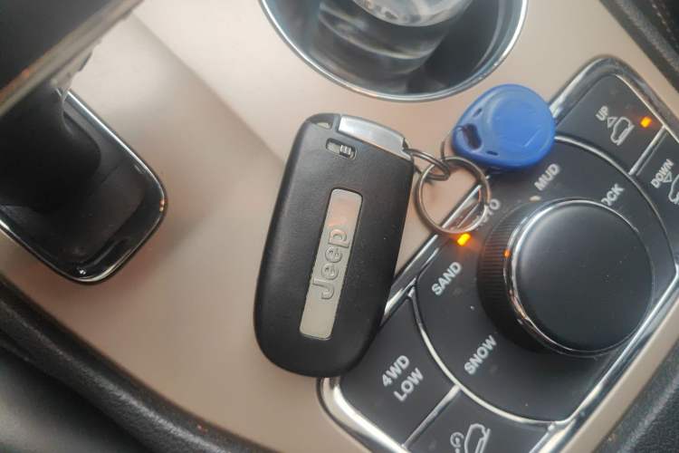 Used Jeep Grand Cherokee (Import) 2014 3.6L Elite Navigation Edition