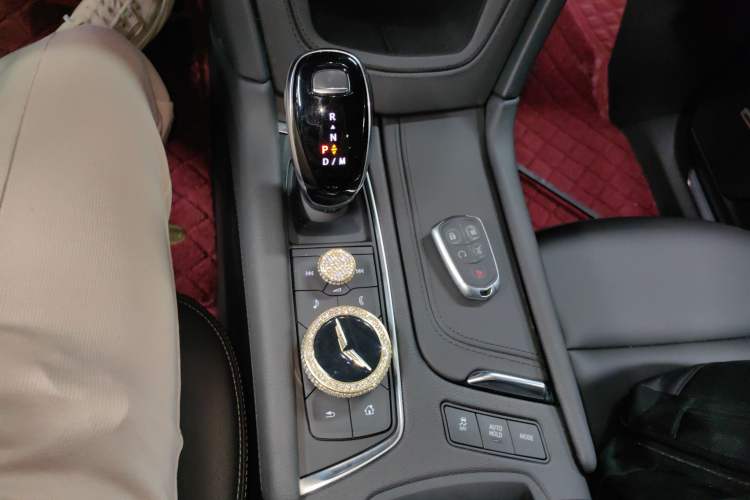 Used Cadillac XT5 2022 2.0T Two-Wheel Drive Luxury Version Gear Lever