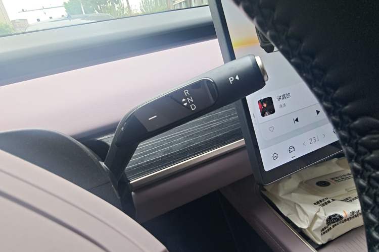 Used ONVO L60 2024 60 kWh Rear-Drive Version