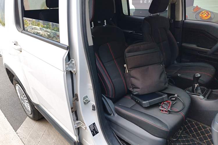 Used CHANGAN OSHAN X70A 2019 1.5L Manual Standard Version China VI