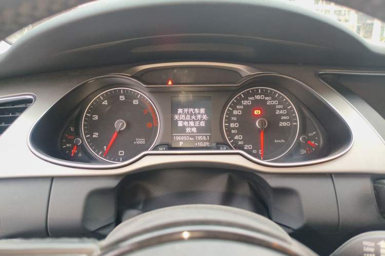 Used Audi A4L 2013 35 TFSI Automatic Comfort Model Instrument Cluster