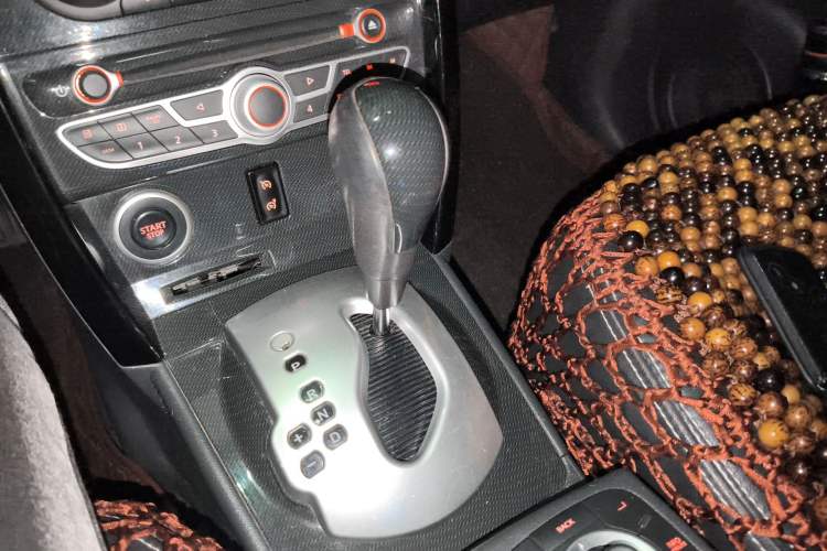 Used Renault Koleos 2012 2.5L Two-Wheel Drive Comfort Edition with Navigation