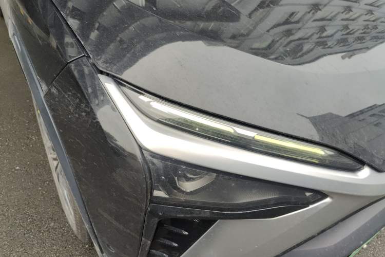 Used Nio ES8 2020 450 km Range 6-Seater Version Right Front Headlight