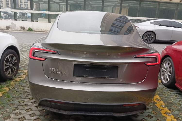 Used Tesla Model 3 2023 Rear-Wheel-Drive Version
