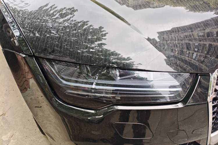 Used Audi A7 2012 2.8FSI quattro Ambition model Right Front Headlight