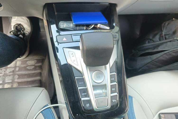 Used BYD Yuan Pro 2023 401KM Luxury Version Gear Lever