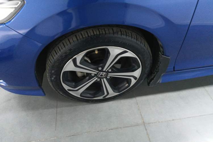 Used Honda Jade 2017 210 TURBO CVT Luxury Edition 5 Seats
