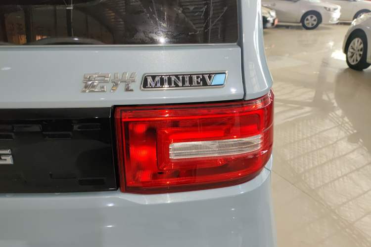 Used Wuling Hongguang MINIEV 2020 Freedom Version Lithium Iron Phosphate Right Rear Taillight