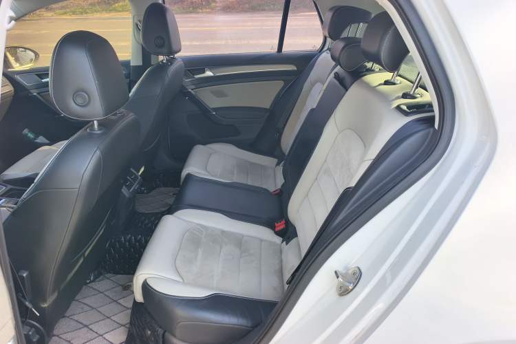 Used Volkswagen Golf 2017 230TSI Automatic Luxury Million-Vehicle Commemorative Edition