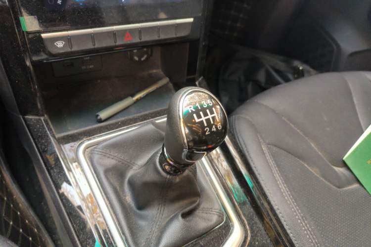 Used JAC T8 2021 2.4T PRO Gasoline Two-Wheel Drive Rui Xing Edition Standard Dual 4K22D4T
