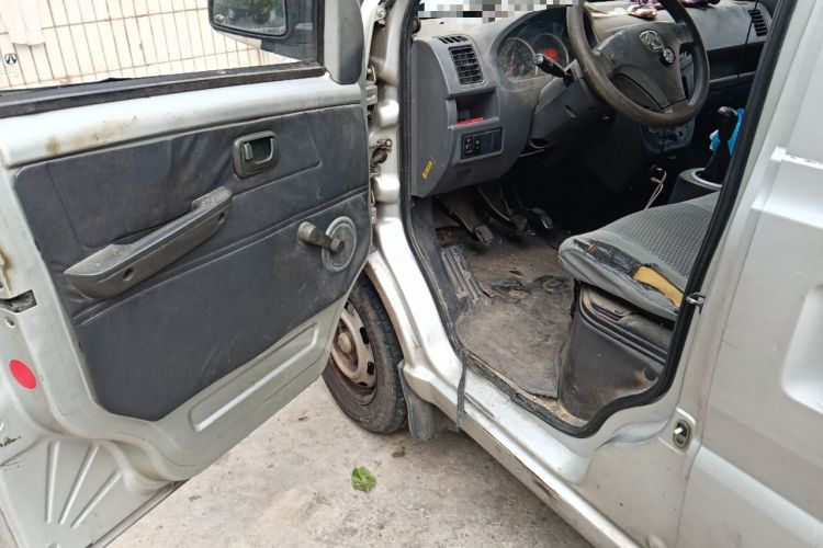 Used BAIC Weiwang 306 2013 1.2L Value Edition Basic CNG 7-seater A12 China IV
