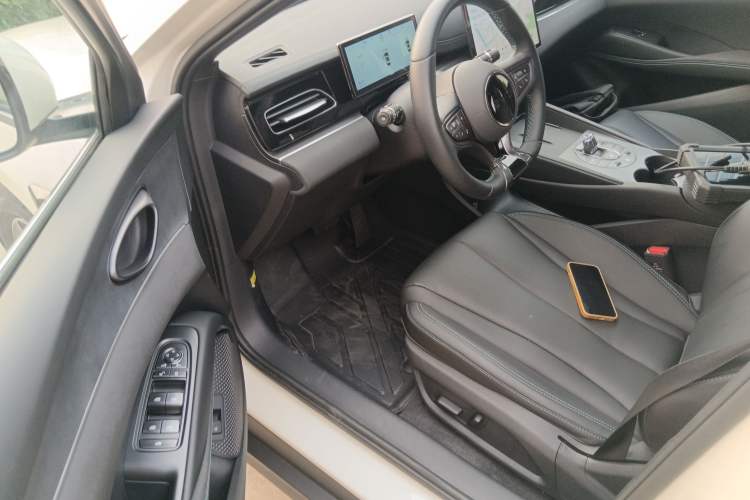 Used BYD Seal 06 New Energy 2025 DM-i Smart Drive 120KM Prestige Model
