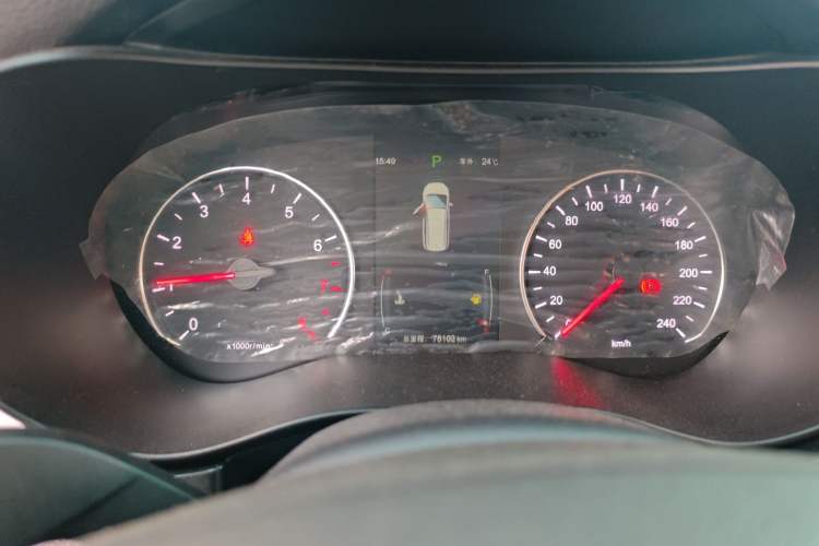 Used BYD Song MAX 2018 1.5T Automatic Smart Connect Luxury 6-Seater Instrument Cluster